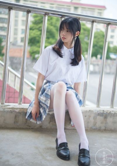 日韩人妻精品视频_十万网红美女美酱