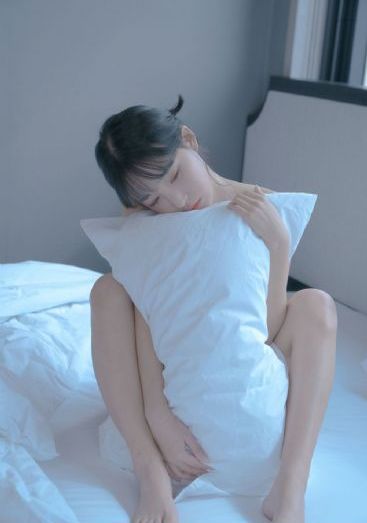 美女脱内衣给男生摸露出奶头_4K免费观看最新