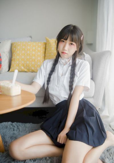 日韩精品在线视频模特玲玲_HD免费观看